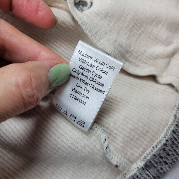 Coldwater Creek Vest Womens Size Medium Snap Front Sweater Knit Hooded Gray - Picture 7 of 10